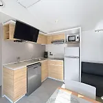 Mobil-home Confort Pres De La Avec Piscine Chauffee, 3 Chambres, Terrasse Et Parking - Fr-1-361a-74 *