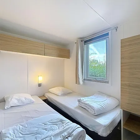 بيت للعطل Mobil-home Confort Pres De La Avec Piscine Chauffee, 3 Chambres, Terrasse Et Parking - Fr-1-361a-74