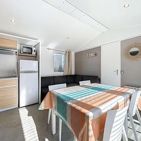 Mobil-home Confort Pres De La Avec Piscine Chauffee, 3 Chambres, Terrasse Et Parking - Fr-1-361a-74 בית נופש