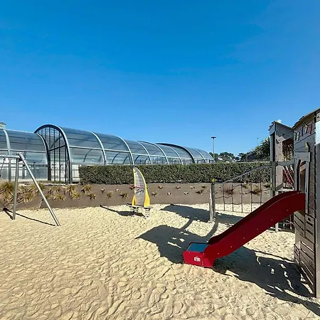 Mobil-home Confort Pres De La Avec Piscine Chauffee, 3 Chambres, Terrasse Et Parking - Fr-1-361a-74 * ז'ולוביל-לה-פאן