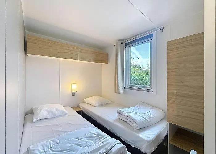 度假居 Mobil-home Confort Pres De La Avec Piscine Chauffee, 3 Chambres, Terrasse Et Parking - Fr-1-361a-74