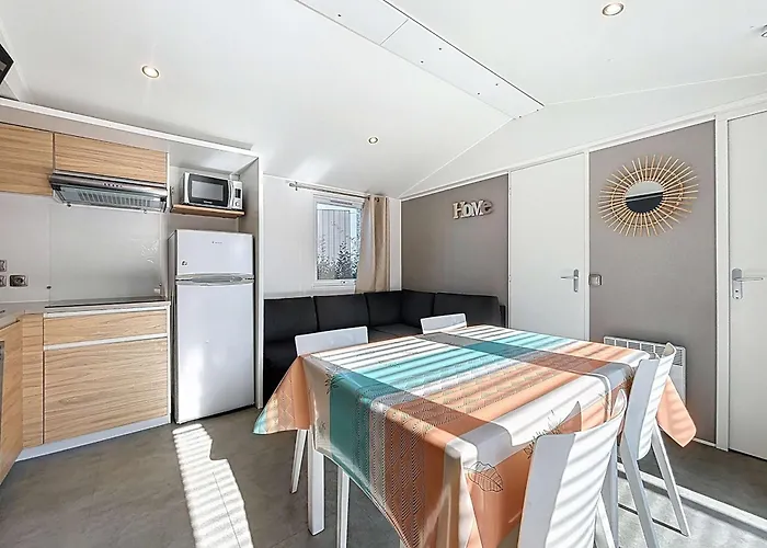 Mobil-home Confort Pres De La Avec Piscine Chauffee, 3 Chambres, Terrasse Et Parking - Fr-1-361a-74 度假居