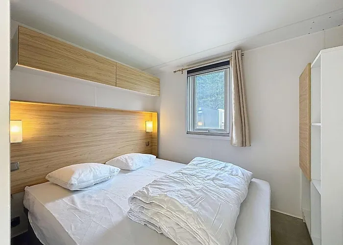 Vakantiehuis Mobil-home Confort Pres De La Avec Piscine Chauffee, 3 Chambres, Terrasse Et Parking - Fr-1-361a-74